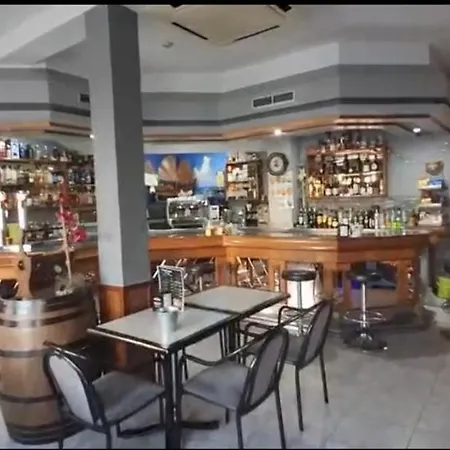 Hostal Monteclaro-3